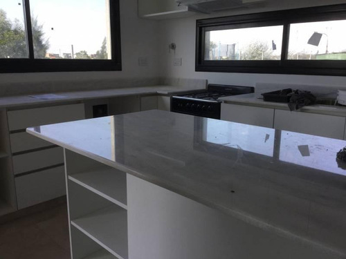 Imagen 11 de 30 de Casa En Construcción De Muy Buen Diseño Y Calidad Constructiva!!! En Venta Con Renta!