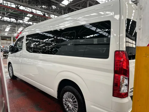 Toyota Hiace 2.7 ventanas 12 pasajeros