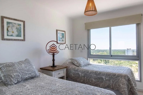 Excepcional Apartamento Con Hermosa Vista En Brava- Ref: 2329