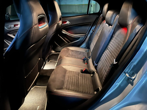 Imagen 12 de 19 de Mercedes Benz Gla 250 Amg Line