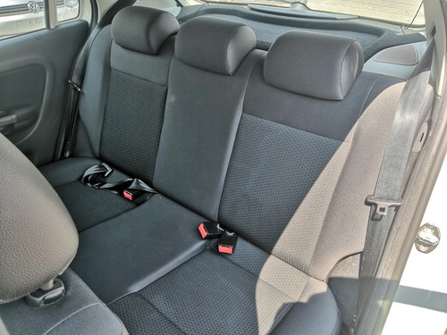 Imagen 12 de 15 de Volkswagen Gol 2020 1.6 Trendline Mt 5 P