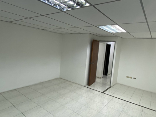 Imagen 8 de 11 de 133056 Anthony M 0424-4338703 Alquiler Galpon Castillito