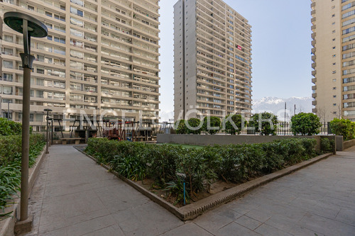 Depto 2d/2b Metro Las Torres