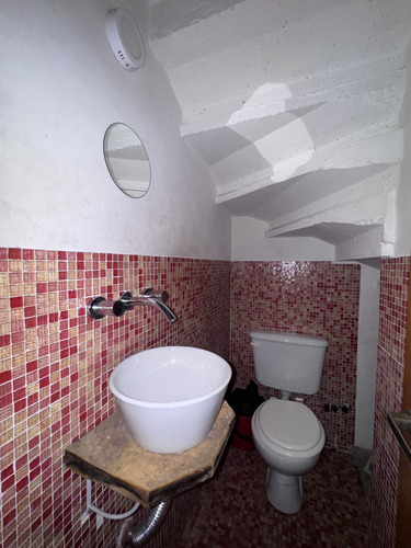 Departamento En Alquiler Con Patio, Bernal. Sin Expensas