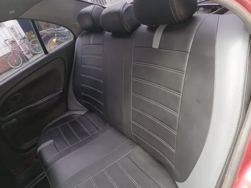 Mitsubishi Lancer 1.3 Gl 5 p
