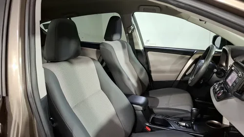 Toyota RAV4 2.5 Le At