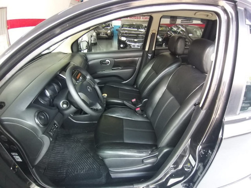 Imagem 13 de 15 de Nissan Livina S 1.6 Flex 2013 Completo
