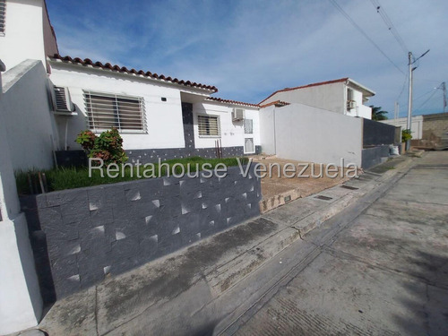 Venta Hermosa Casa Remodelada En Urb Santa Fe Cabudare,lara