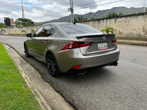 Imagen 3 de 10 de Lexus Is 250