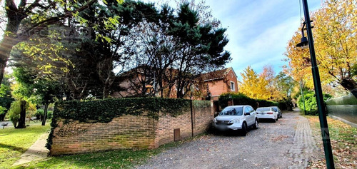 Imagen 3 de 30 de Casa 6 Ambientes En Venta - Las Lomas-beccar
