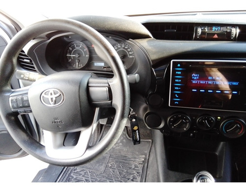 Imagen 8 de 10 de Toyota Hilux 2016 2.4 Cd Dx 150cv 4x2