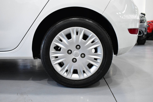 Imagen 3 de 22 de Ford Fiesta Kinetic Design 1.6 S 120cv Car-cash