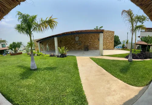 Casa En Fraccionamiento Con Alberca Y Seguridad