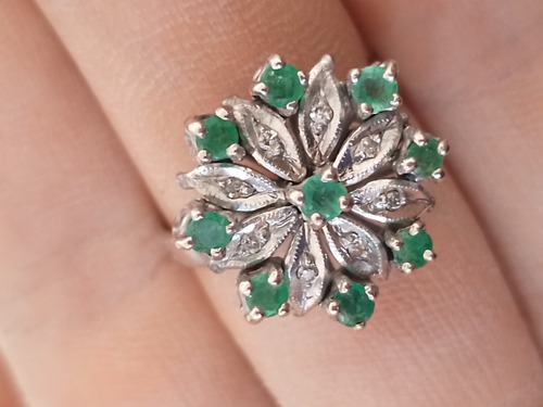 Anillo Plata Paladio 9 Esmeraldas Y Diamantitos Naturales Plateado (Usado)