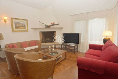 Casa En Venta 4 Dormitorios En San Rafael- Ref: 5217