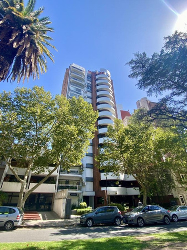 Imagen 1 de 24 de Departamento Piso Exclusivo Bv Oroño 3 Dormitorios Cercano Rio Parque España