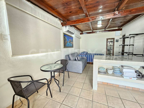 Estudio En Renta En Villa Hamburgo, Colonia Versalles, Puerto Vallarta, Jal.