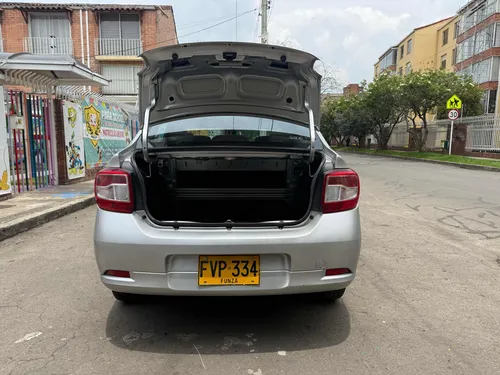 Renault Logan 1.6 Authentique