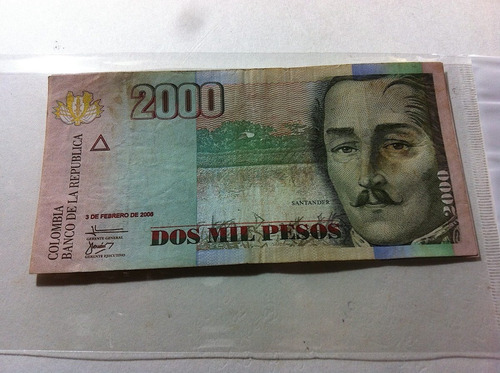2 Billetes De Colombia $2000 Año 2006  