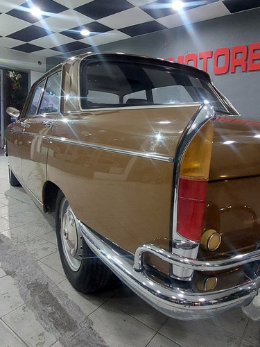 Imagen 10 de 10 de Peugeot 404