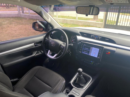 Toyota Hilux 2.8 Cd Srv 177cv 4x4
