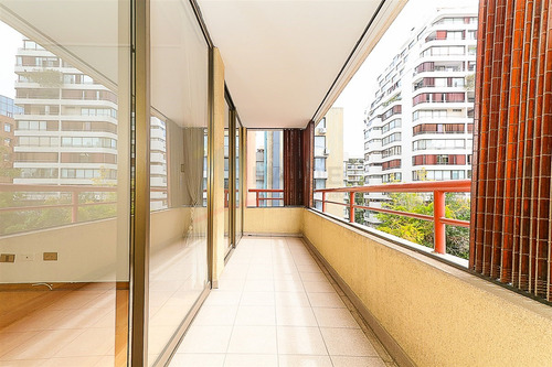 Departamento En Arriendo De 3 Dorm. En Las Condes