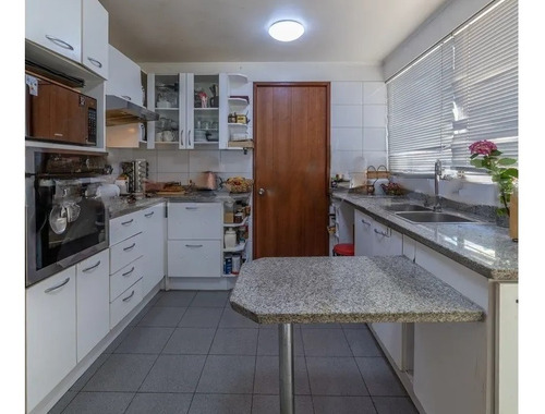 Imagen 4 de 12 de Oportunidad Se Vende Casa 5d 5b Y Pisc C La Meseta Peñalolen