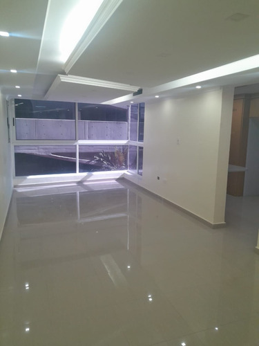 Apartamento A Estrenar En Base Aragua / Rayzy Rosales 