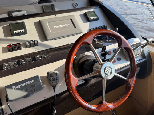Crucero Segue Con Iveco 2 X 400 Hp Año 2013 Linea De Ejes
