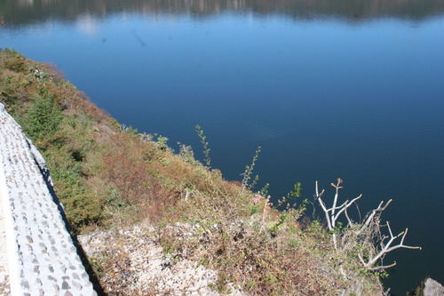 Imagen 2 de 5 de Terreno En Venta Con Agradable Vista Al Lago Y Las Montañas.