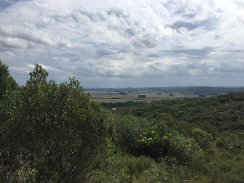 Terreno A La Venta En Villa Serrana Cerro Guazubira Vista