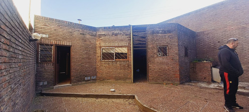 Imagen 13 de 30 de Casa Banfield 4 Ambientes
