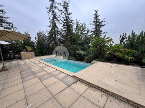 22788 - Elegante Casa Provenzal Valle Escondido