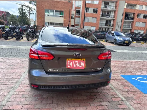 Ford Focus 2.0 Titanium