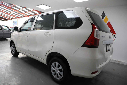 Imagen 4 de 15 de Toyota Avanza 2017 5p Cargo L4/1.5 Man
