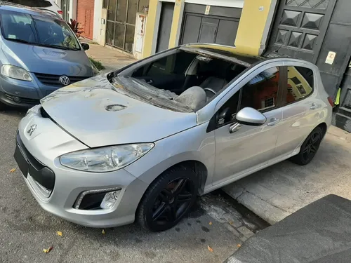 Peugeot 308 Sport 2015 -chocado-
