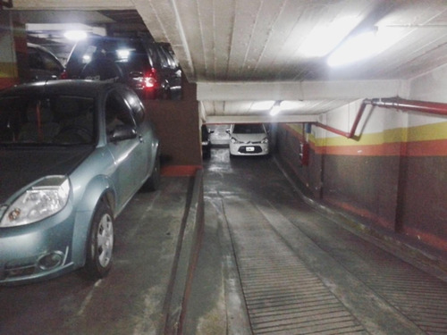 Imagen 7 de 8 de Cochera En Barrio San Nicolas, Oportunidad Inversión