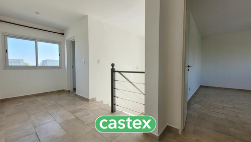Casa En Venta En El Barrio Vistas De Puertos, Escobar