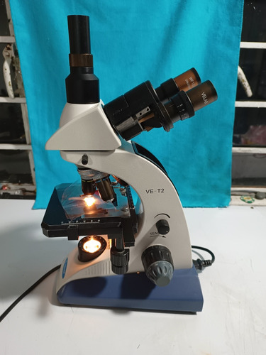 Microscopio Triocular Biológico Ve-t2 Usado Funcionando.