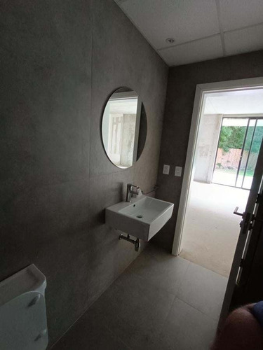 Imagen 19 de 30 de Rivera Próximo Arocena, Estrena, Oficina De 126 M2 + Gran Patio De 60 M2 !!