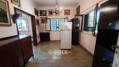 Casa Tipo Chalet Colonial En Espect Lote De 20x35.35 Mts - 707 M2 De Lote Gran Parque Arbolado