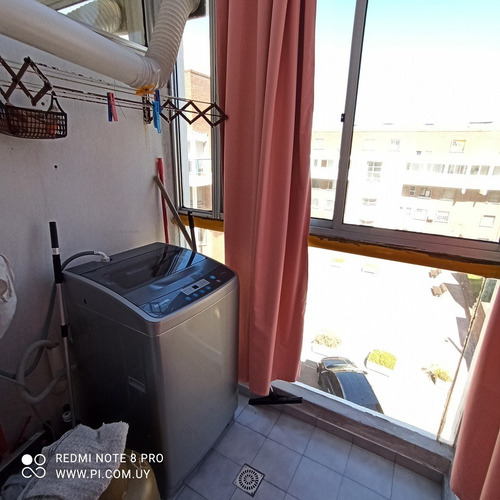 Venta Duplex Buceo 2 Dormitorios Y Garaje.