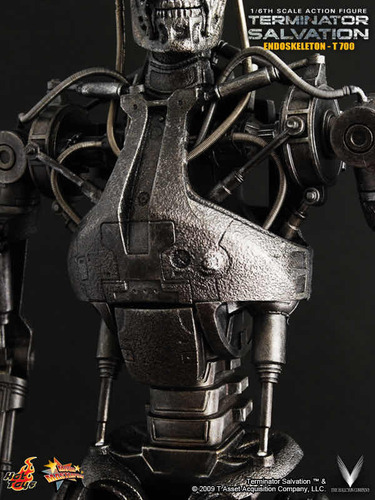 T-700 Endoskeleton 1/6 Terminator Salvation Hot Toys