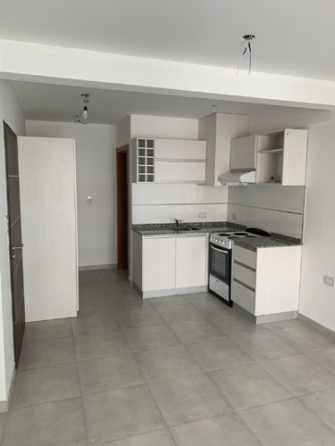 Imagen 4 de 11 de Departamento Monoambiente En Venta - Moron Sur