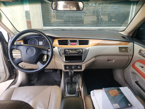 Imagen 10 de 12 de Mitsubishi Lancer Touring