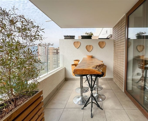 Elegante Dúplex Con Jacuzzi Y Quincho Propio En Las Condes