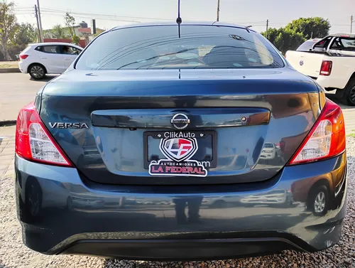 Nissan Versa 1.6 Exclusive Navi At
