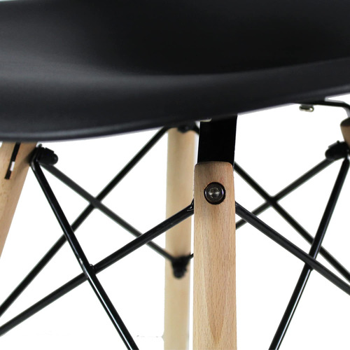 Juego De 4 Sillas Eames Oslo Negras Para Comedor Y Oficina