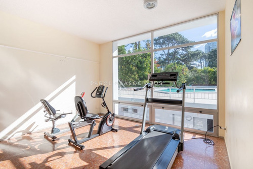 Imagen 27 de 30 de Venta Apartamento Dos Dormitorios En Torre Punta Del Este