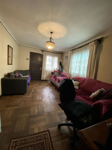 Gran Terreno Casa En Venta De 4 Dorm. En La Cisterna